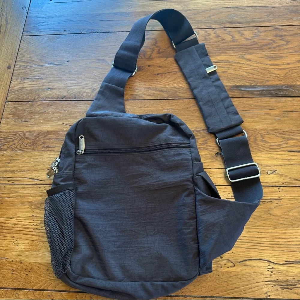Baggallini Cross-Body Travel Sling Bag Brown Unisex